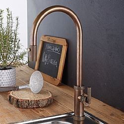 ARMANDO VICARIO URBAN 400702-225 - ΜΠΡΟΥΝΤΖΙΝΗ ΜΠΑΤΑΡΙΑ ΚΟΥΖΙΝΑΣ NATURAL BRASS ΜΕ ΝΤΟΥΣ